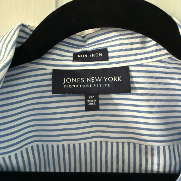 Jones New York Women’s No Iron White and Blue Striped Shirt - Picture 2 of 4